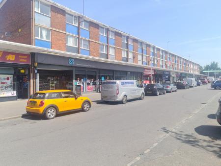 3 bedroom Flat to let in Katherine Drive, Dunstable, LU5
