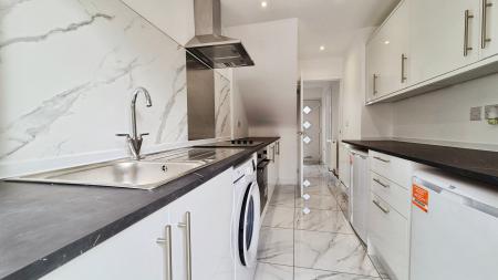 3 bedroom Terraced House to let in Thorn View, Houghton Regis