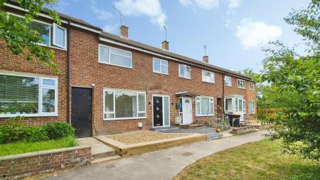 3 bedroom Terraced House to let in Thorn View, Houghton Regis