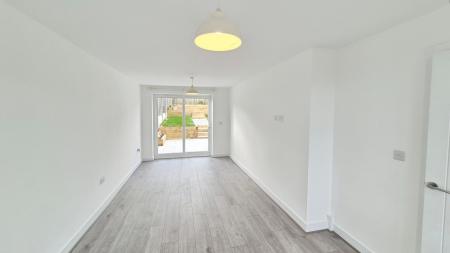 3 bedroom Terraced House to let in Thorn View, Houghton Regis