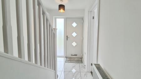 3 bedroom Terraced House to let in Thorn View, Houghton Regis