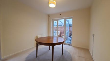 3 bedroom Bungalow to let in Langdale Road, Dunstable, LU6