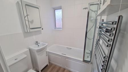 3 bedroom Bungalow to let in Langdale Road, Dunstable, LU6