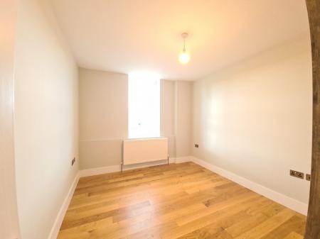 1 bedroom Flat to let in High Street South, Dunstable, LU6