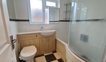 2 bedroom Terraced House to let in Longbrooke, Houghton Regis, LU5