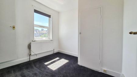2 bedroom Terraced House to let in Britain Street, Dunstable, LU5