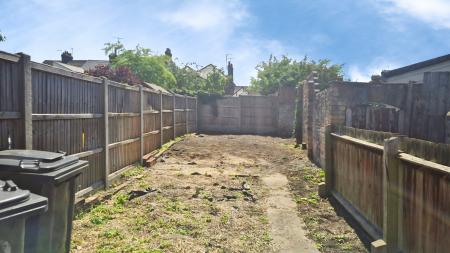 2 bedroom Terraced House to let in Britain Street, Dunstable, LU5