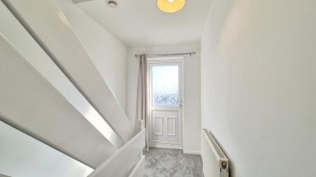 4 bedroom Terraced House to let in Beale Street, Dunstable, LU6