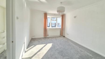 4 bedroom Terraced House to let in Beale Street, Dunstable, LU6