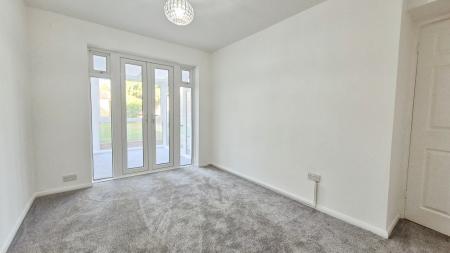 4 bedroom Terraced House to let in Beale Street, Dunstable, LU6