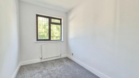 3 bedroom Detached house to let in Staines Square, Dunstable, LU6