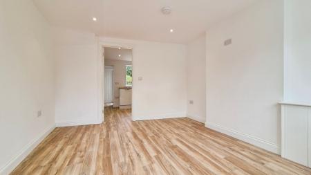2 bedroom Terraced House to let in East Street, Leighton Buzzard, LU7