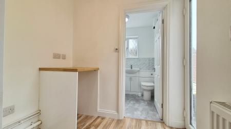 2 bedroom Terraced House to let in East Street, Leighton Buzzard, LU7