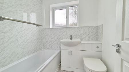 2 bedroom Terraced House to let in East Street, Leighton Buzzard, LU7