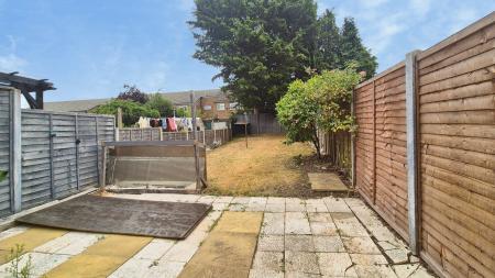 2 bedroom Terraced House to let in East Street, Leighton Buzzard, LU7