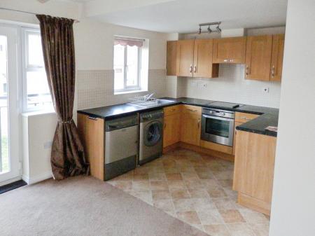 2 bedroom Flat to let in Kiln Way, Dunstable, LU5