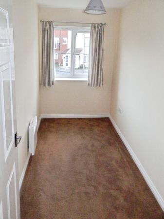 2 bedroom Flat to let in Kiln Way, Dunstable, LU5