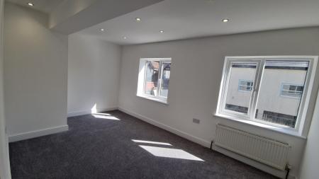 2 bedroom Maisonette to let in High Street South, Dunstable, LU6