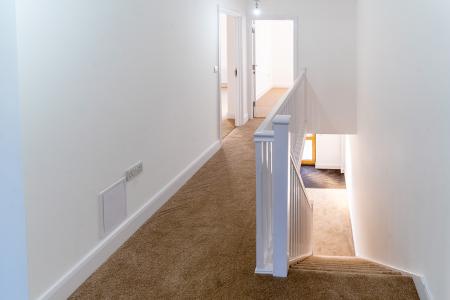 4 bedroom Terraced House to let in Loring Road, The Haveli, Dunstable, LU6