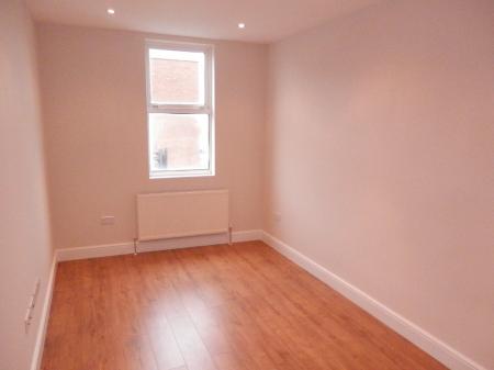 1 bedroom Flat to let in Church St, Dunstable, LU5