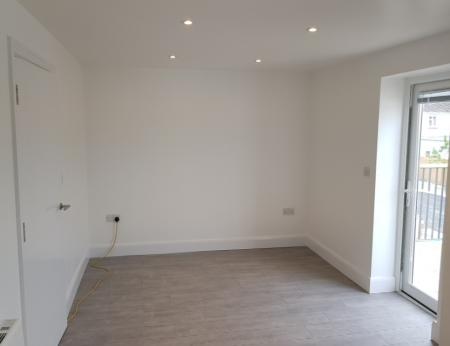 2 bedroom Flat to let in Maidenbower Avenue, Dunstable, LU6