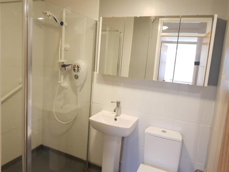 2 bedroom Flat to let in High Street South, Dunstable, LU6