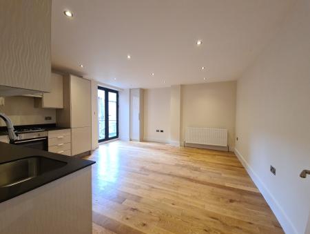 1 bedroom Flat to let in High Street South, Dunstable, LU6