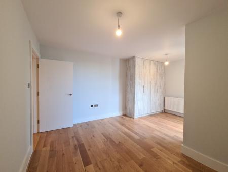 1 bedroom Flat to let in High Street South, Dunstable, LU6