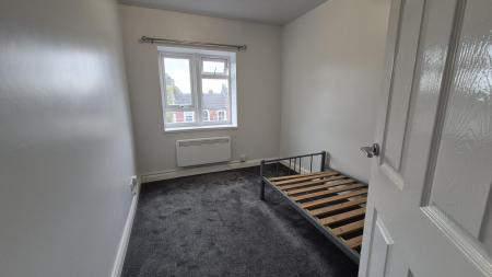 2 bedroom Flat to let in High Street South, Dunstable, LU6