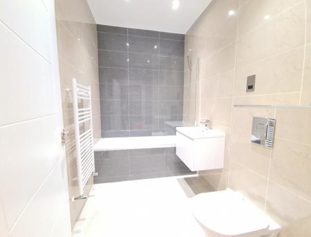 High Street South, Dunstable, LU6