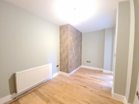 1 bedroom Flat to let in High Street South, Dunstable, LU6