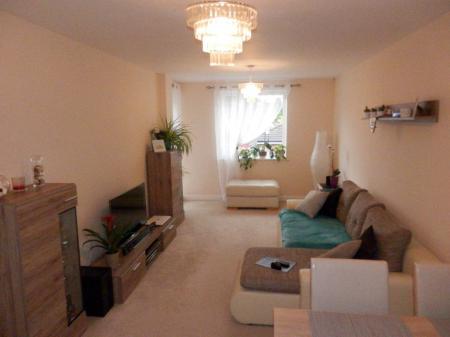 1 bedroom Flat to let in The Parklands, Dunstable, LU5