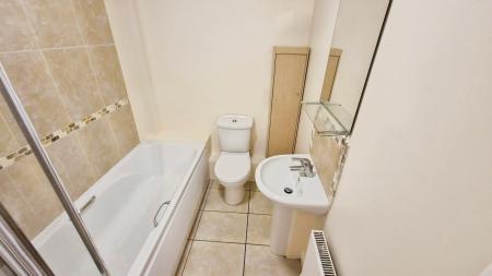 1 bedroom Studio flat to let in 151-157 Victoria Street, Dunstable, LU6