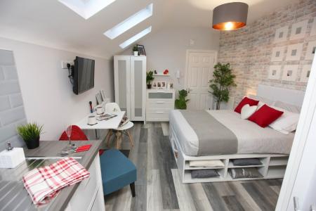 1 bedroom Studio flat to let in Victoria Street, Dunstable, LU6