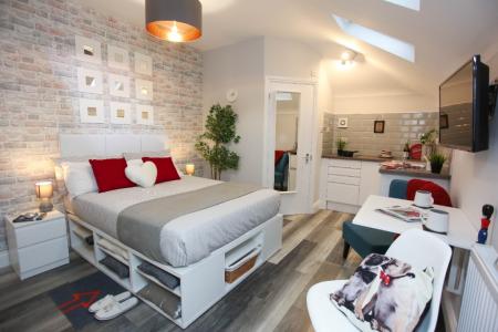 1 bedroom Studio flat to let in Victoria Street, Dunstable, LU6