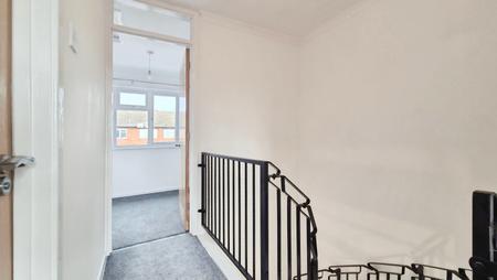 2 bedroom Semi-detached house to let in Conway Close, Dunstable, LU5