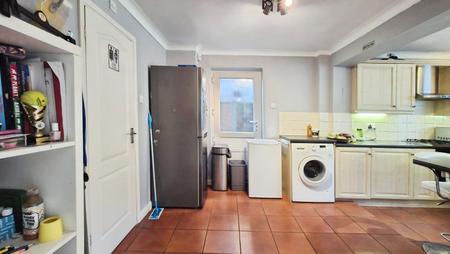 3 bedroom Semi-detached house to let in Allen Close, Dunstable, LU5