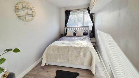 3 bedroom House to let in Northview Road, Dunstable, LU5