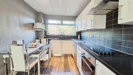 3 bedroom House to let in Northview Road, Dunstable, LU5