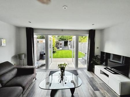 3 bedroom House to let in Northview Road, Dunstable, LU5