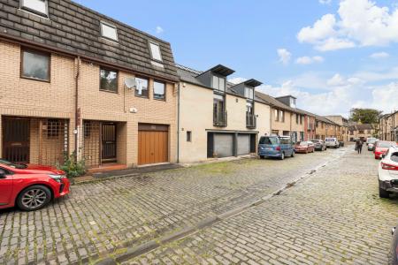 2 bedroom Mews house for sale in Merchiston Mews, Merchiston, Edinburgh, EH10