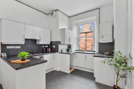 2 bedroom Flat for sale in Montpelier Park, Bruntsfield, Edinburgh, EH10