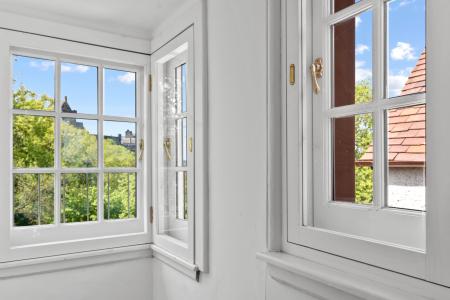 4 bedroom Flat for sale in Ramsay Garden, Old Town, Edinburgh, EH1