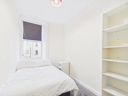 2 bedroom Flat to let in West Newington Place, Newington, Edinburgh, EH9