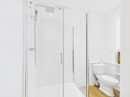 2 bedroom Flat to let in West Newington Place, Newington, Edinburgh, EH9