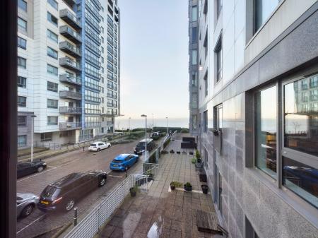 2 bedroom Flat to let in Western Harbour Midway, Newhaven, Edinburgh, EH6