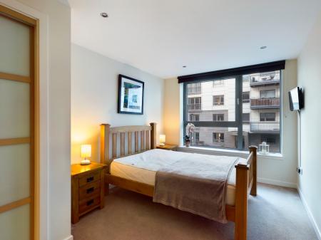 2 bedroom Flat to let in Western Harbour Midway, Newhaven, Edinburgh, EH6