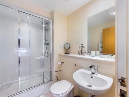 2 bedroom Flat to let in Western Harbour Midway, Newhaven, Edinburgh, EH6