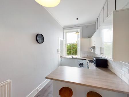 2 bedroom Flat to let in Learmonth Gardens, Comely Bank, Edinburgh, EH4