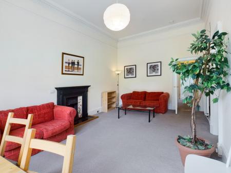 2 bedroom Flat to let in Learmonth Gardens, Comely Bank, Edinburgh, EH4